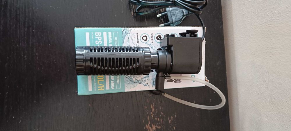 Aquário com acessórios