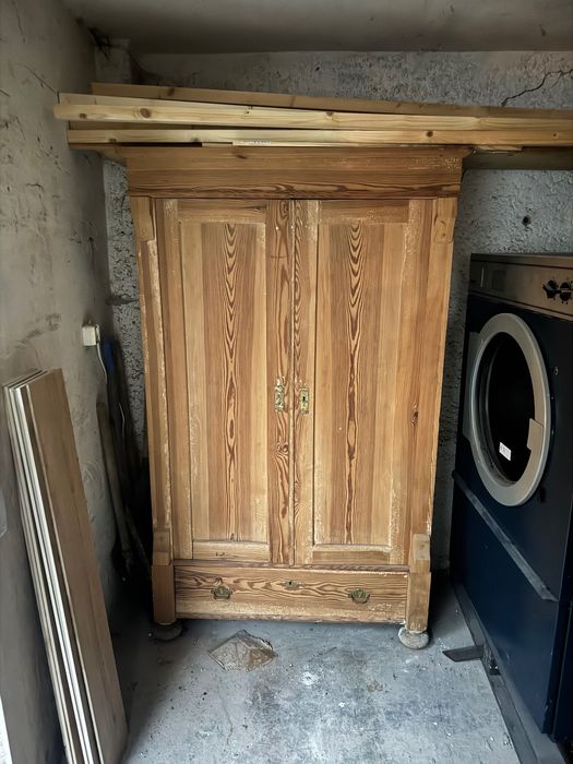 Sprzedam szafę drewnianą