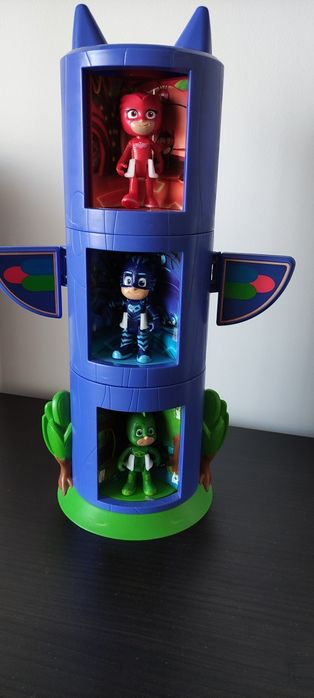 Torre PJ MASKS com respetivos bonecos