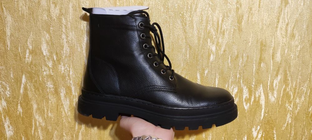 Нові черевики Lasocki ЧОРНИЙ, 41 розмір