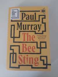 The bee sting (book/livro)