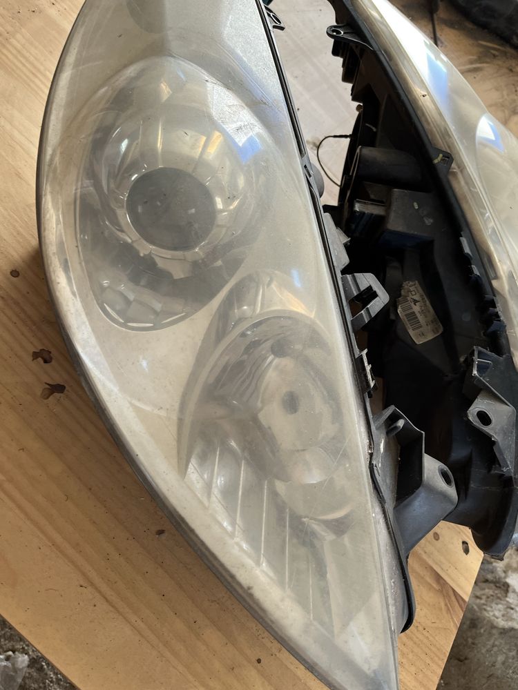 Lampa peugeot 307 komplet