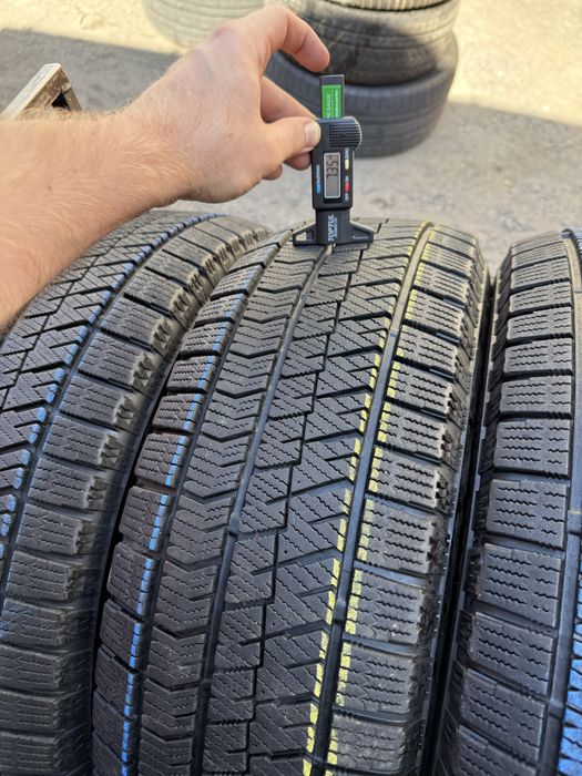 Шины Бу 215 65 R 16 Bridgestone Blizzak VRX 2 резина зима Япония