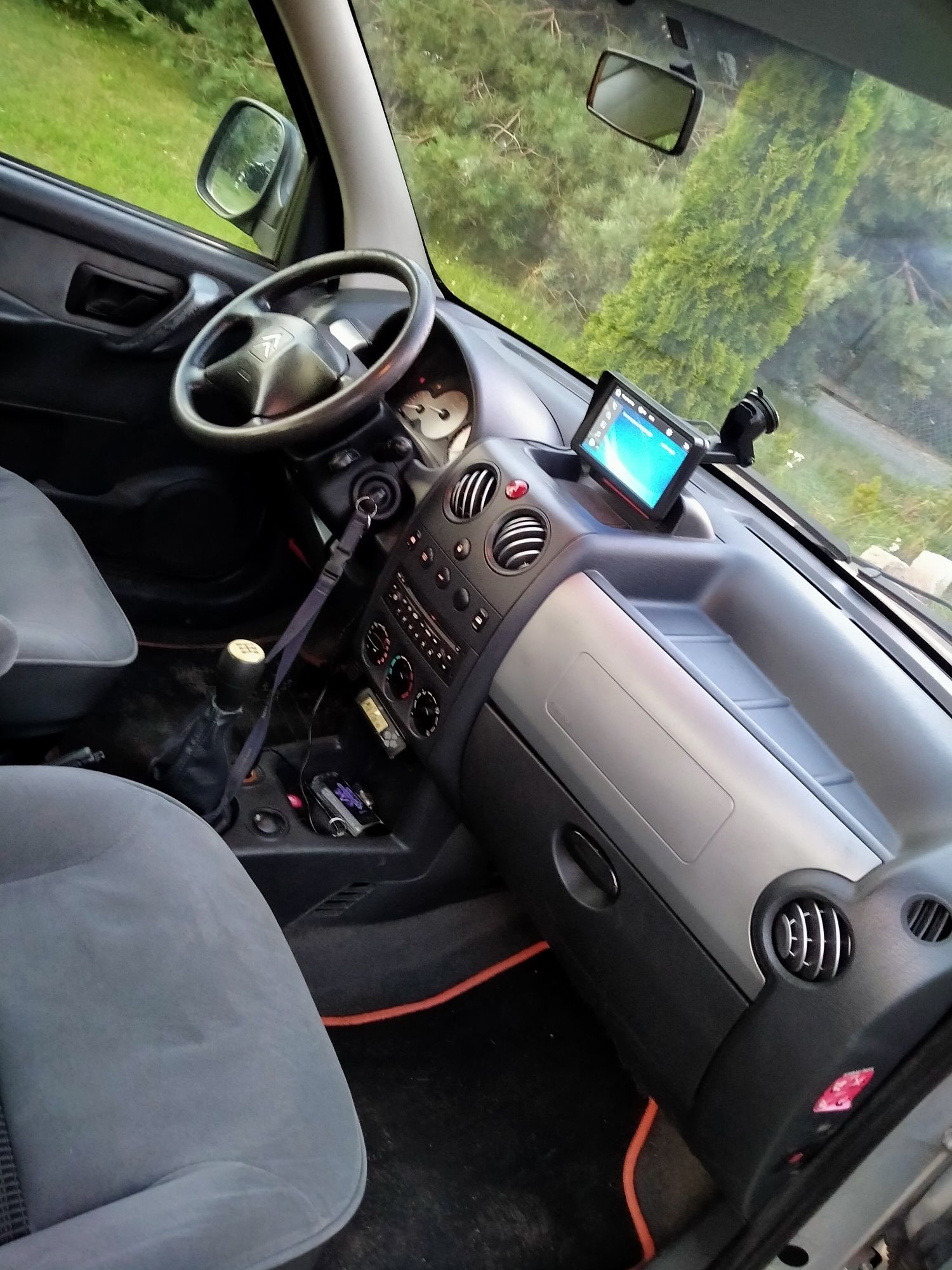 Peugeot partner multispace ocynk prosty silnik 8 zaworowy benzyna