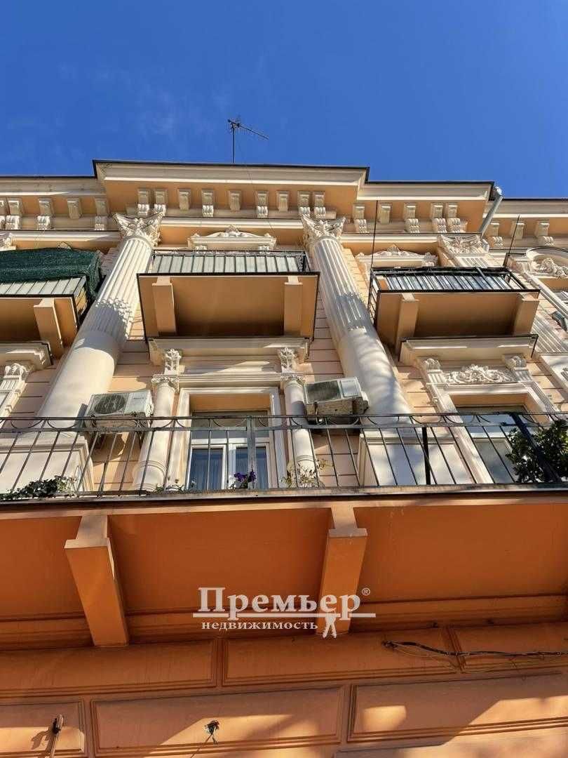 Продам 2 комнатную квартиру в центре 75м2 Бельгийка.