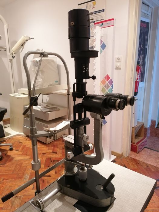 Lâmpada de fenda antiga