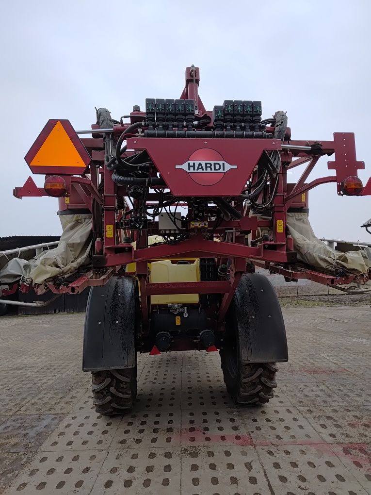 Hardi Commander 3300, 28m