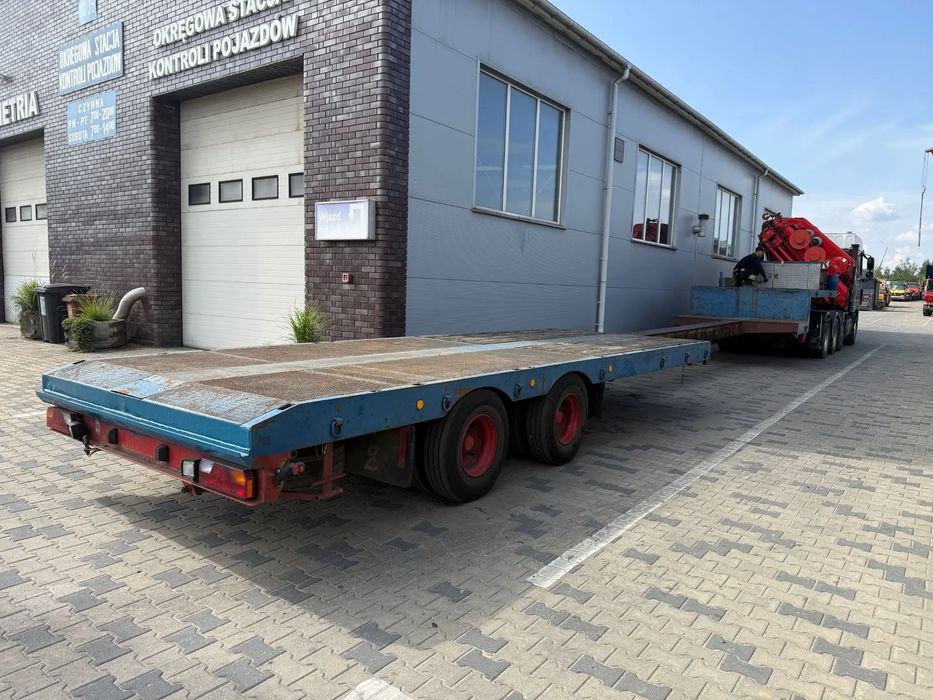 Broshuis niskopodwoziowa  Stan dobry.Pilot.Rozciagana ,osie skretne niskopodwozie.43 tys netto