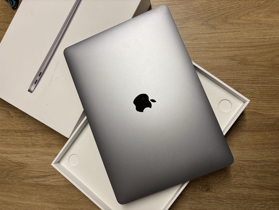 MacBook Air 13” 2021 на чіпі M1 16/256gb, з гарантією