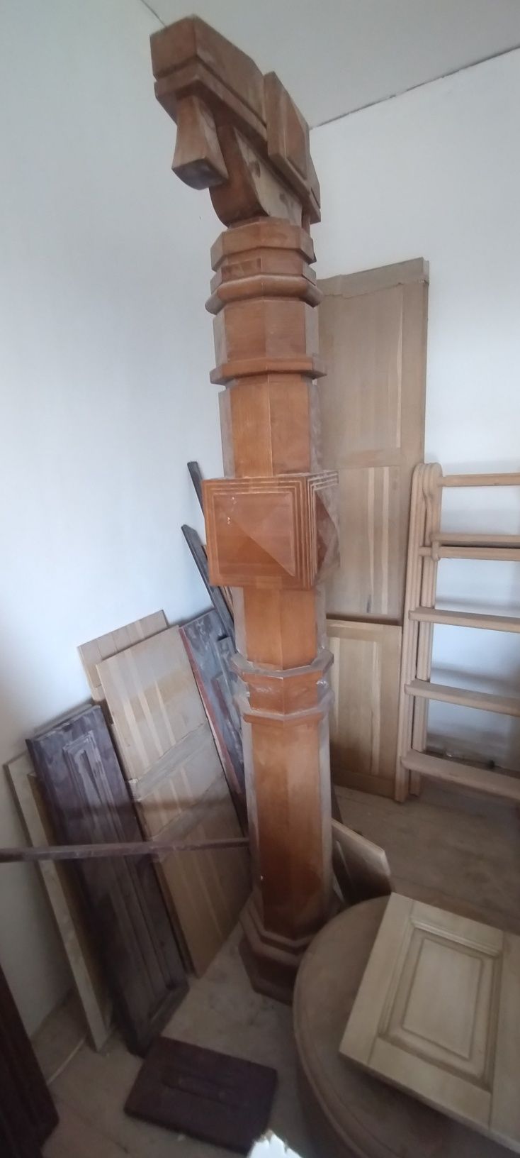Продам колону з дерева
