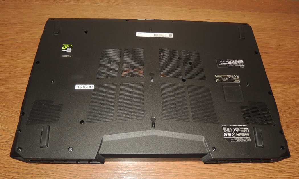 Геймерский ноутбук MSI APACHE PRO 17FHD 120Hz/i7/GTX 1070 8/16/128+1Tb