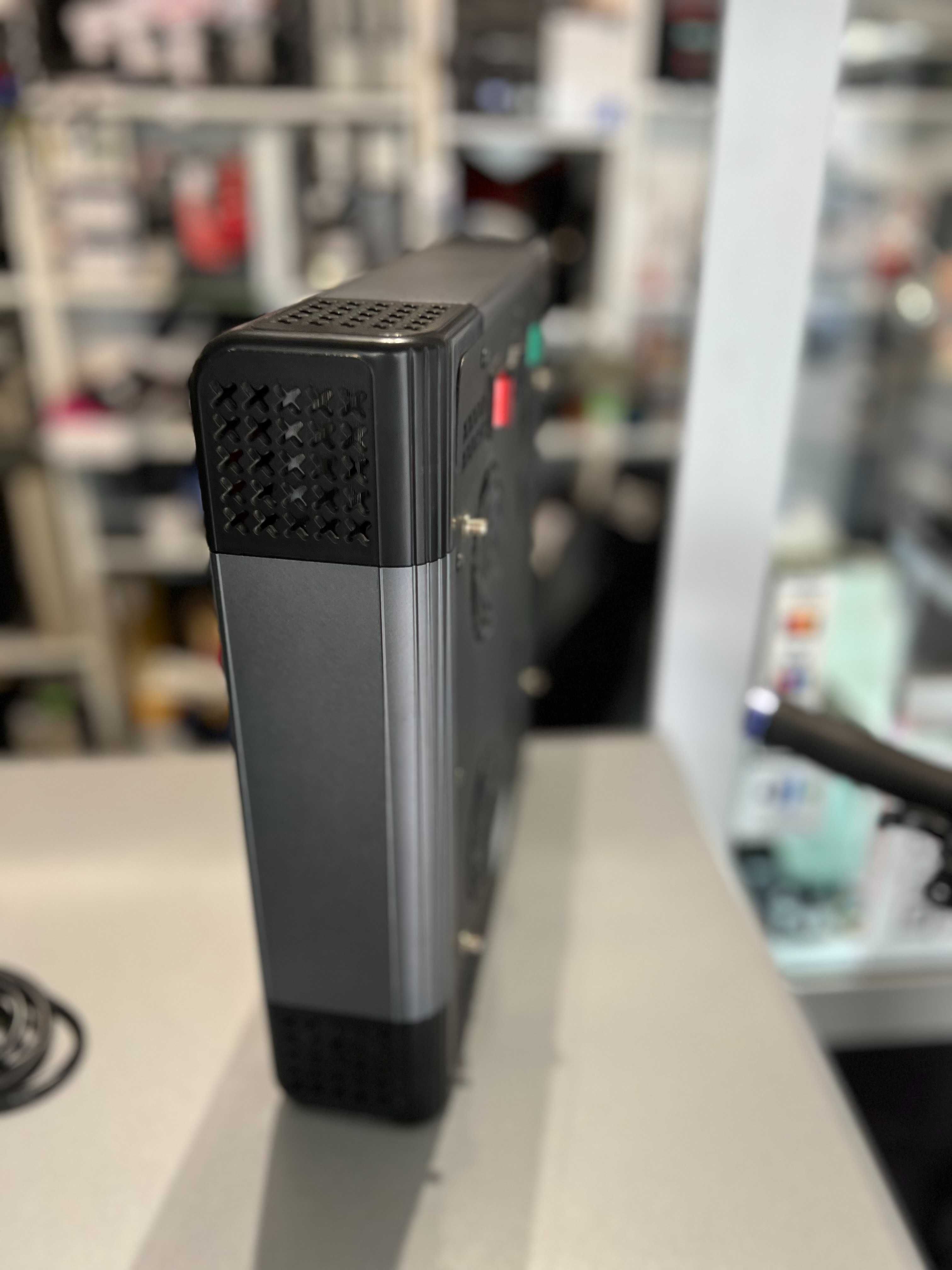Apollo Plus 4 System oświetleniowy do uprawy w pomieszczeniach.