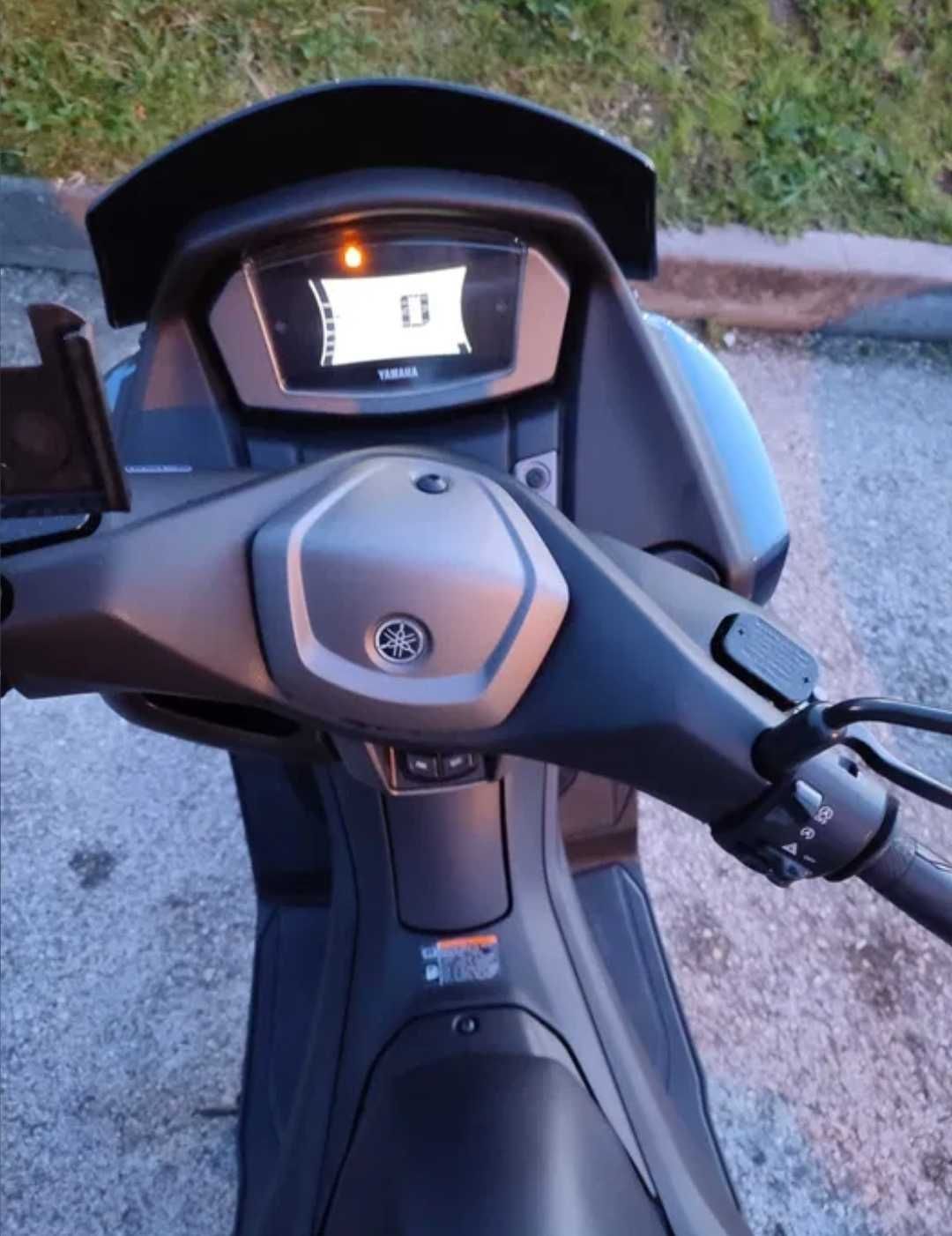 Yamaha Nmax 125...