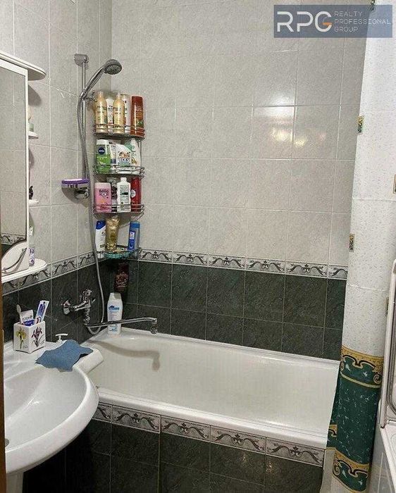 Продається 3-кімнатна квартира Героїв Дніпра 19      хд