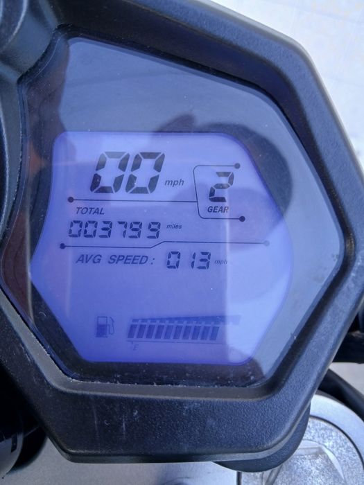 Moto Um  Xtreet  125