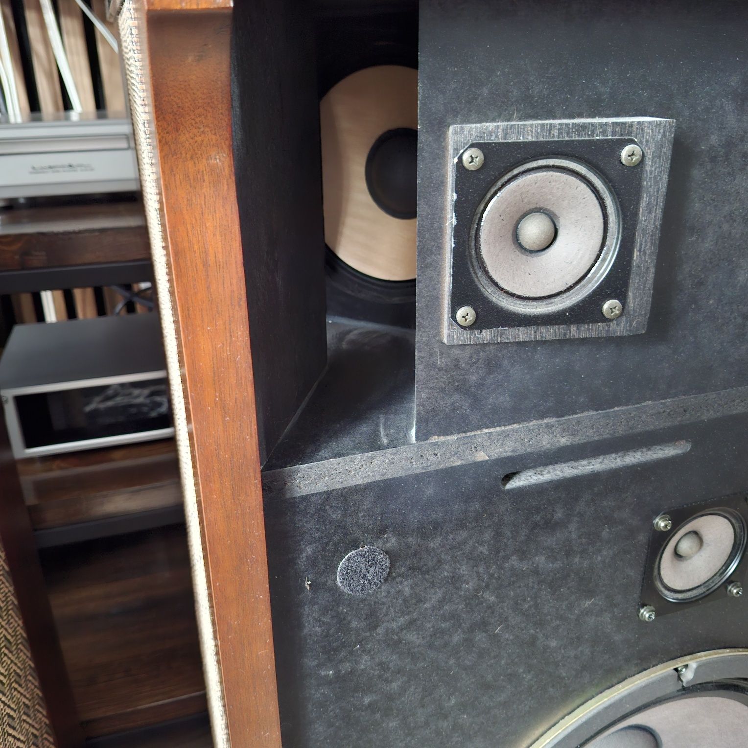 Kolumny technics