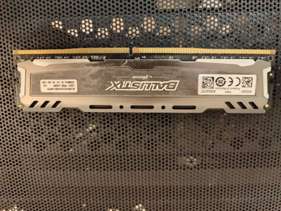 Оперативна Пам'ять: Crucial DDR4 8Gb Ballistix Sport LT Gray 3200 MHz