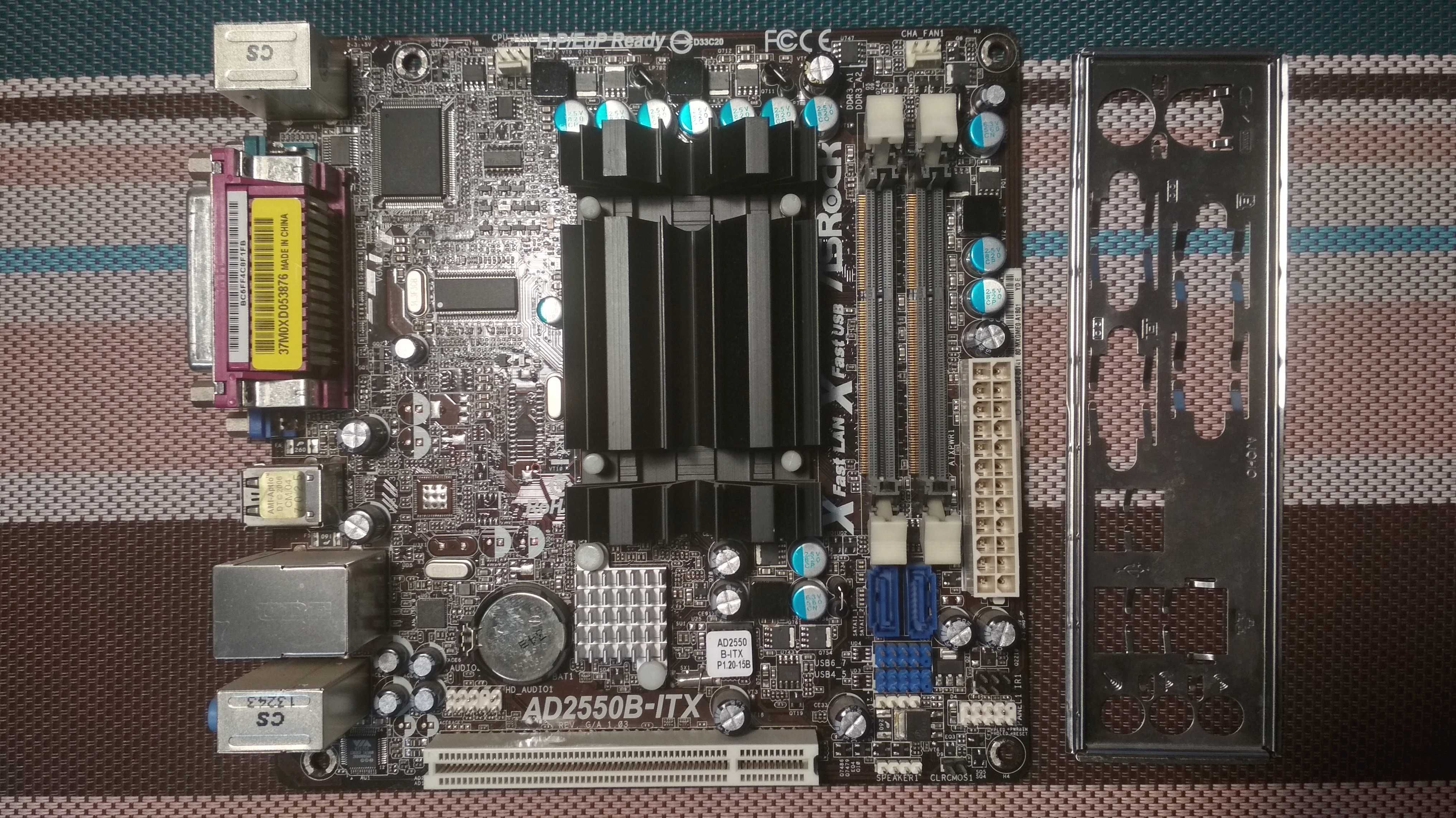 ASRock AD2550B-ITX с процессором