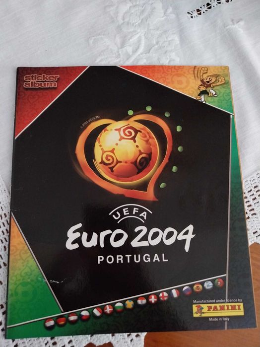 Caderneta UEFA Euro 2004, Futebol, Panini, com mais de 200 cromos