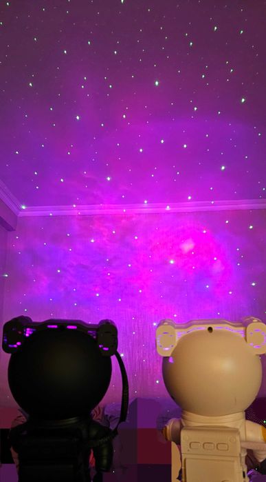 Нічник-проектор чорний Астронавт - Зоряне небо