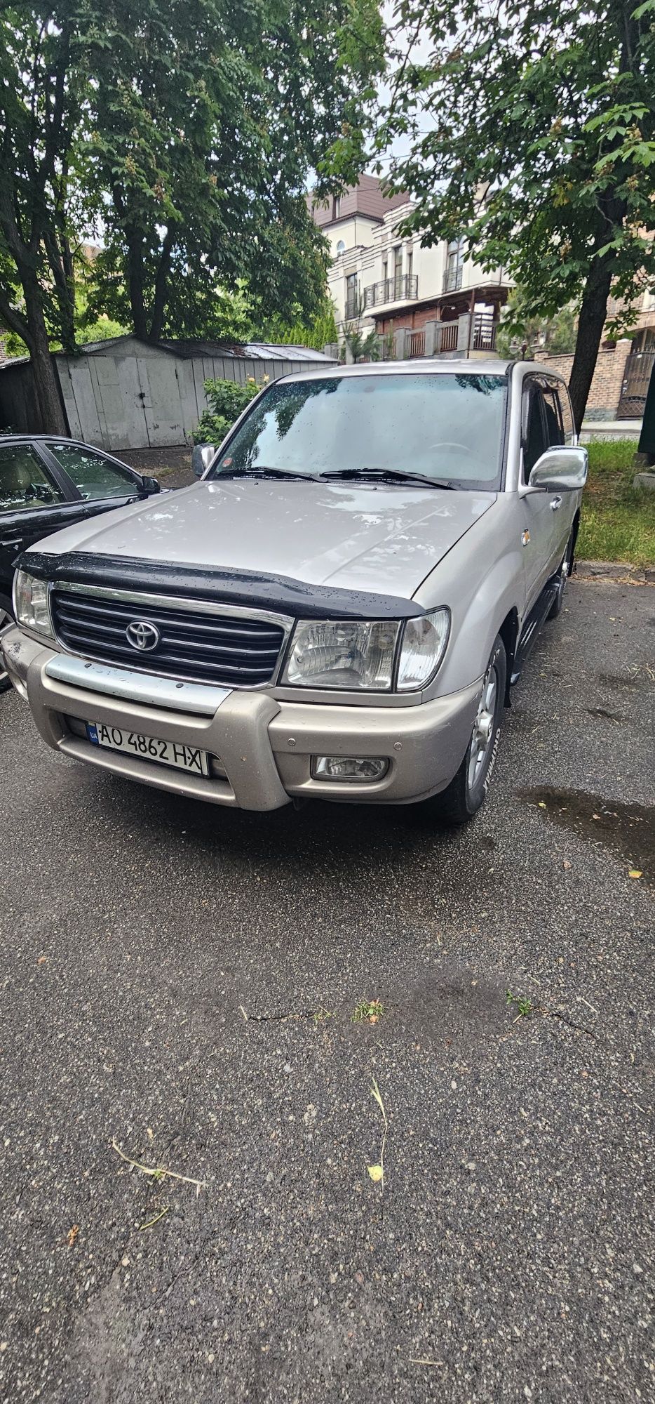 Toyota Land Cruiser 100
