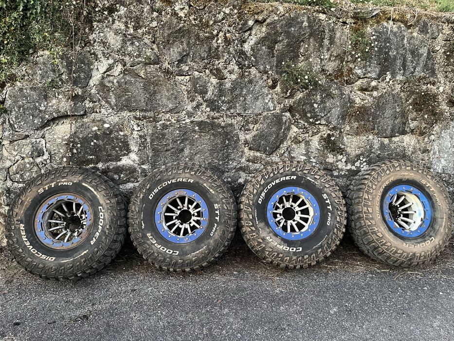 Conjunto jantes beadlock e pneus 35/12.5/15