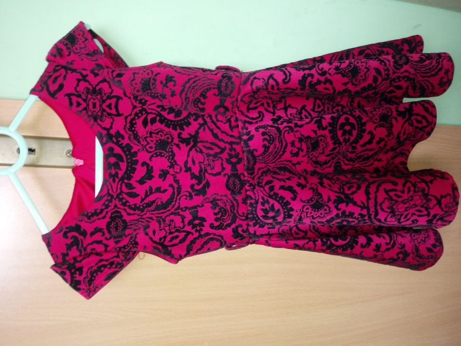 Czerwona sukienka 104