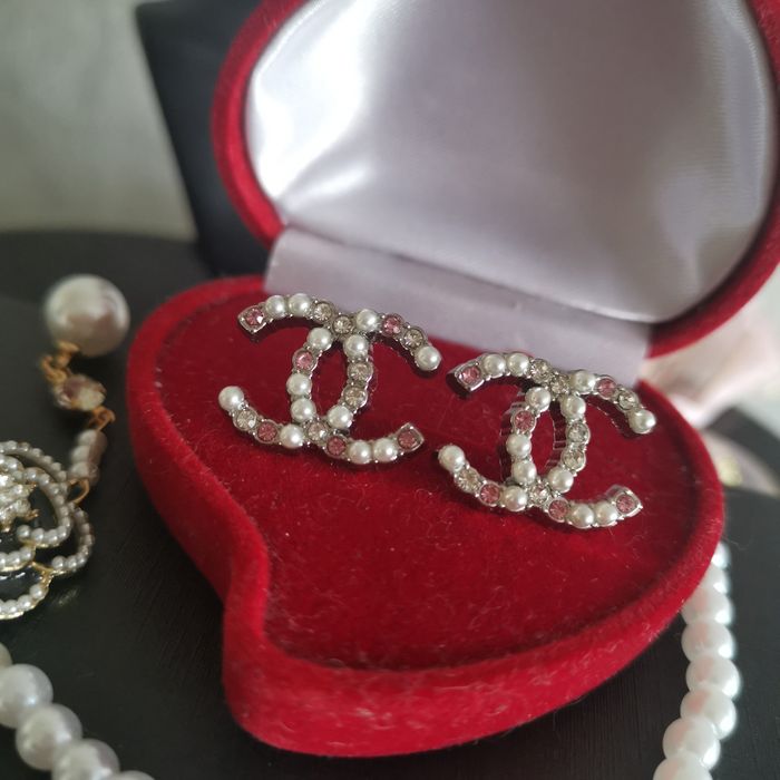 Przepiękne kolczyki wkretki cc perełki kryształki hit