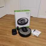Robot odkurzający iRobot Roomba i7 – z pudełkiem, stacją i barierą