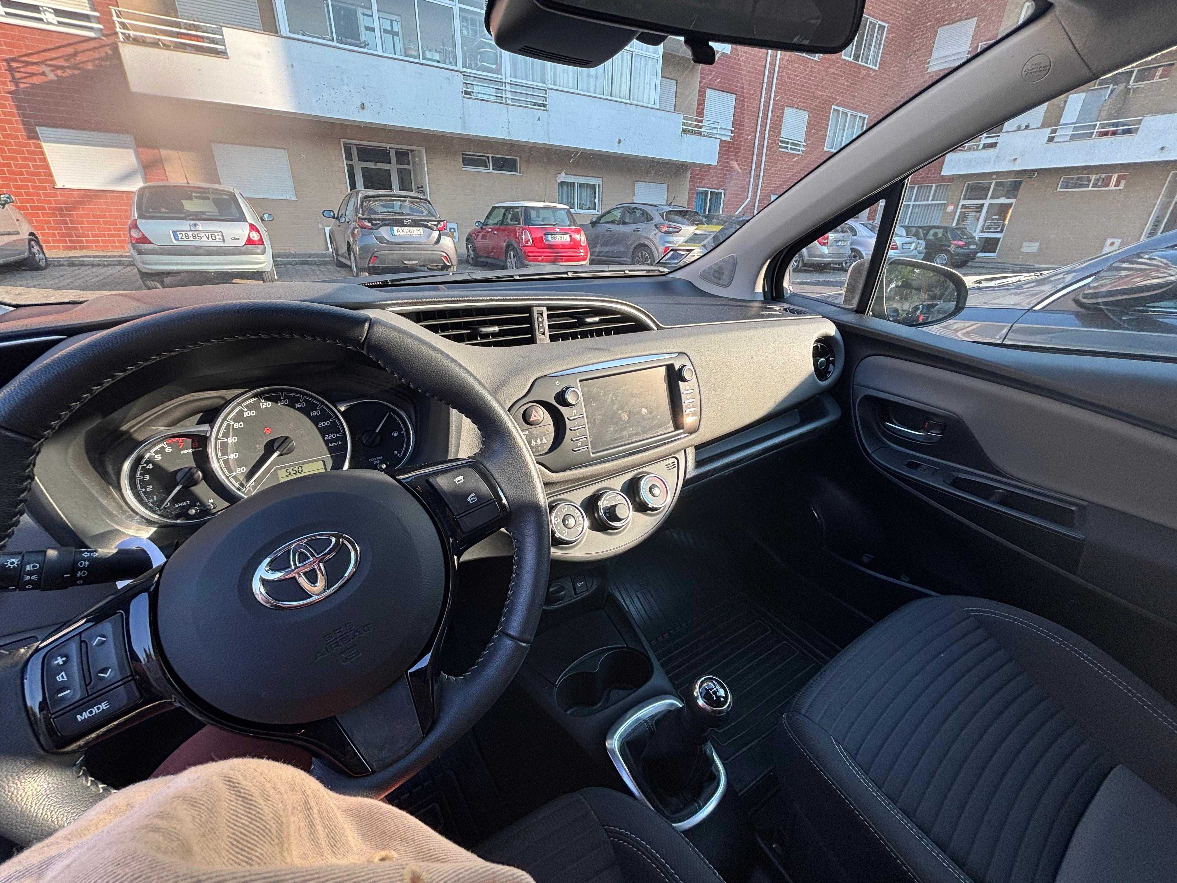 RARIDADE! Toyota Yaris 2018 com apenas 15.000 km