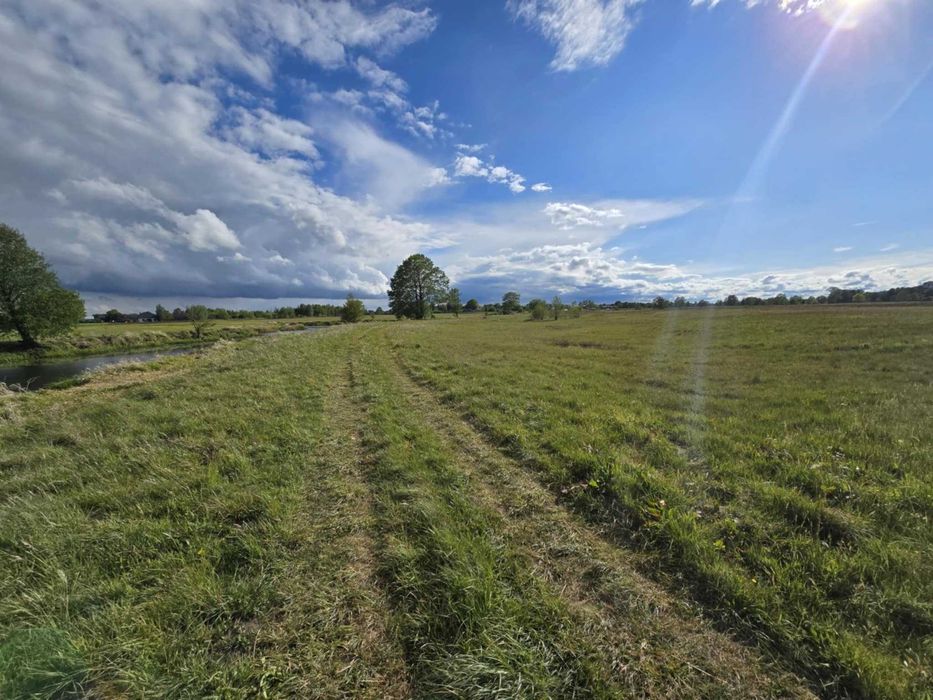 Działka rekreacyjna nad Bugiem 4300m2