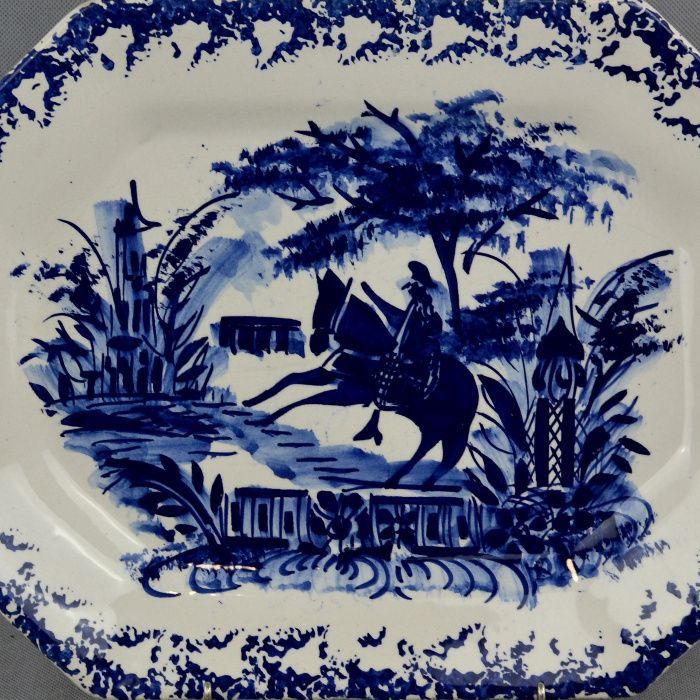 Travessa em Faiança pintada à mão decoração estátua