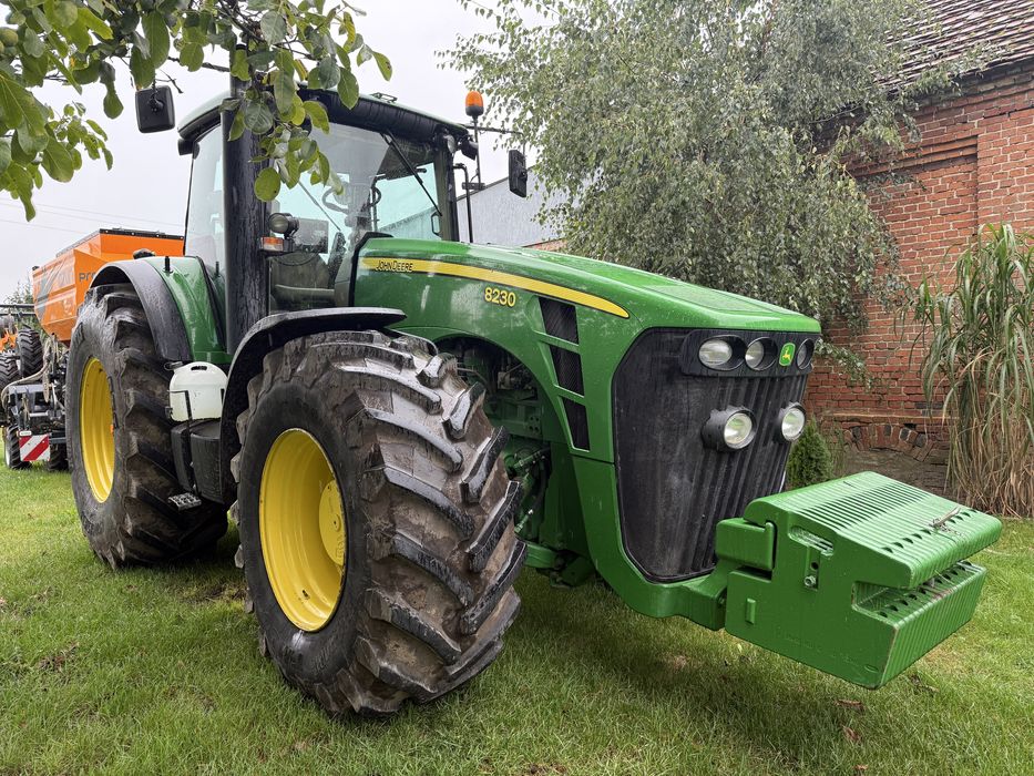 John Deere 8230 PowerShift