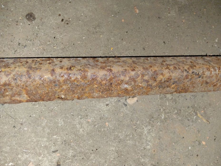 Уголок металлический , стойки для лесов