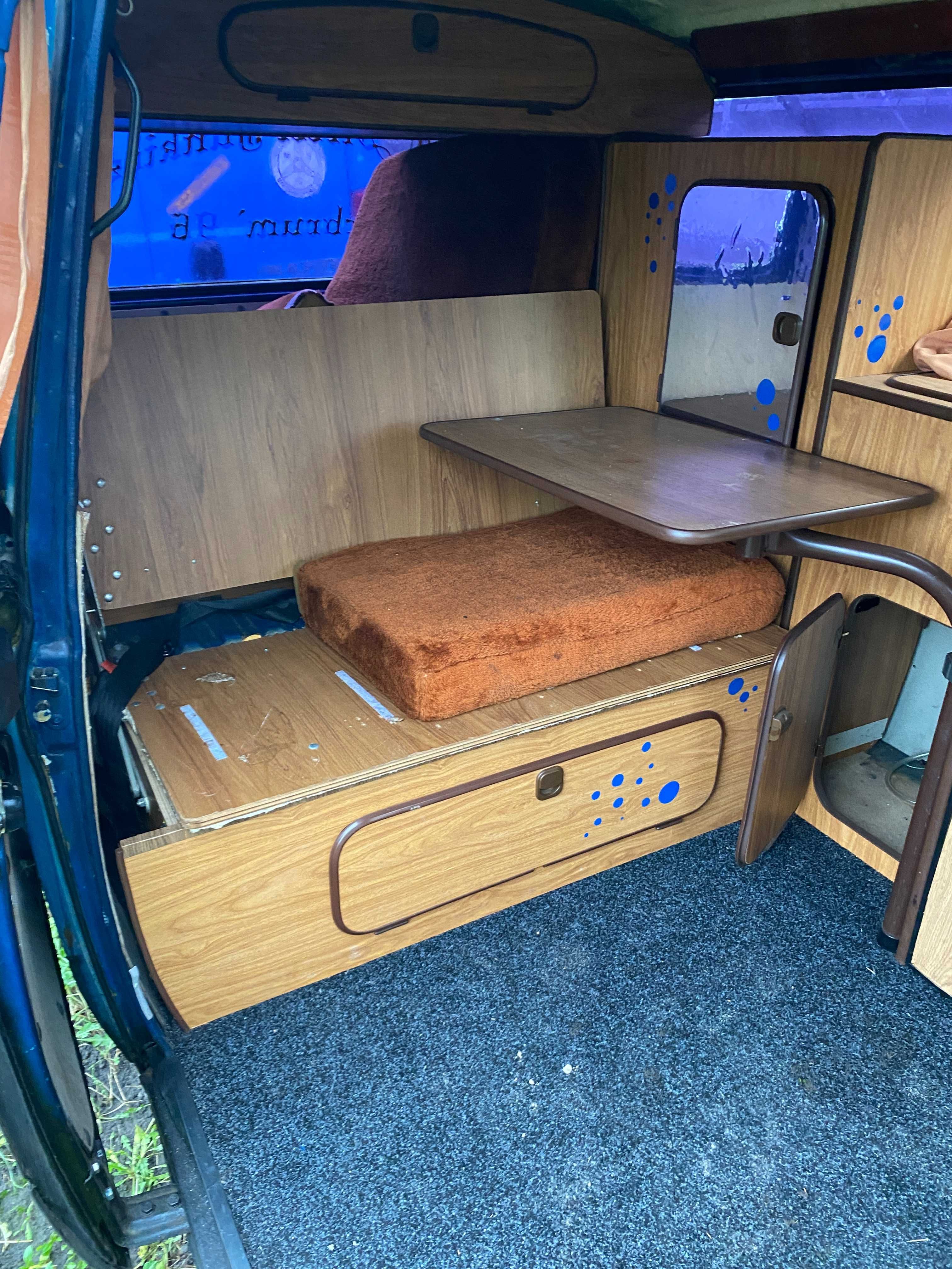 VW Wohmobil (camper)