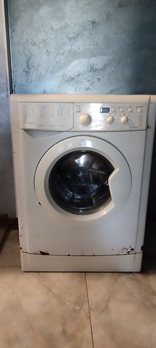 Пральна машинка Indesit