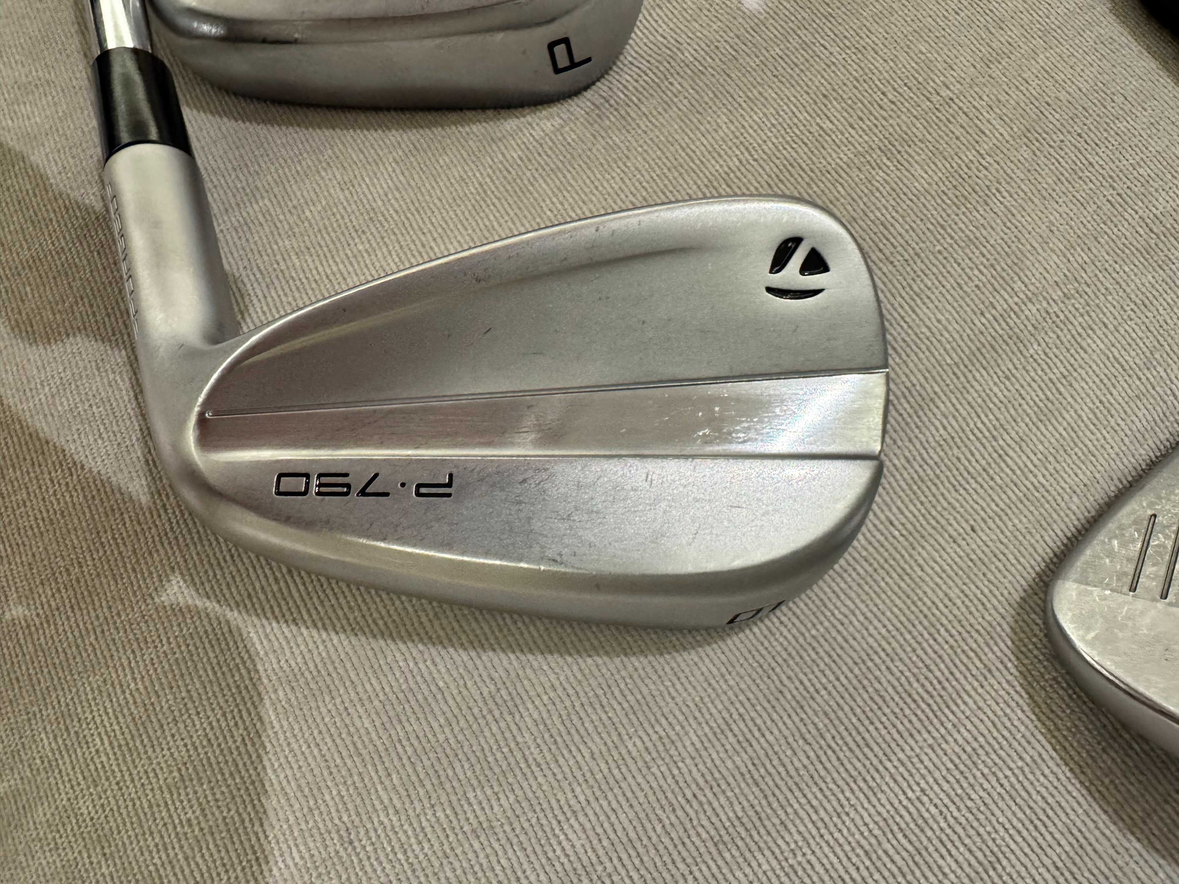 TaylorMade P790 Set ferros 4-P