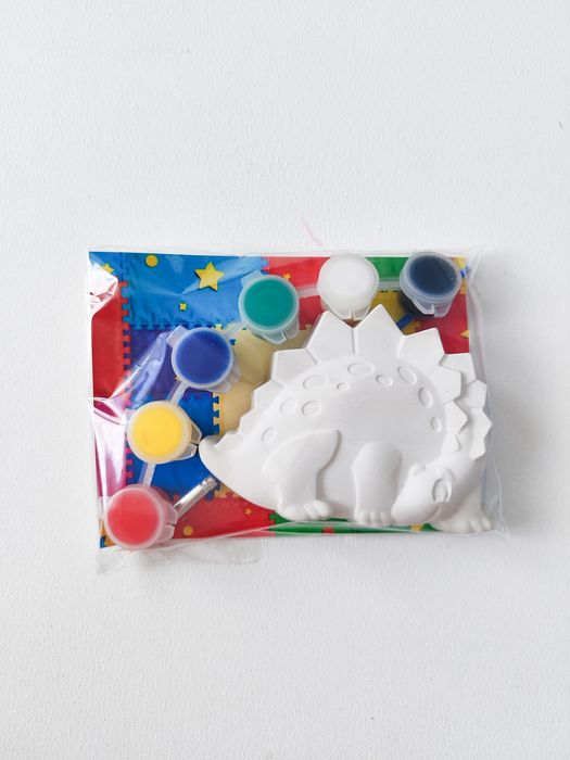 Набори для творчості, гостинці, подарунки