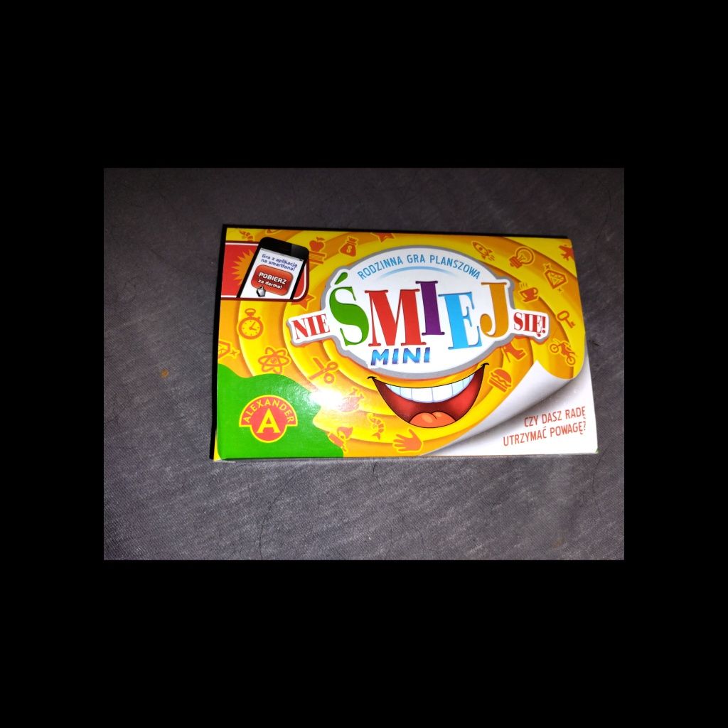 Gra nie śmiej się mini