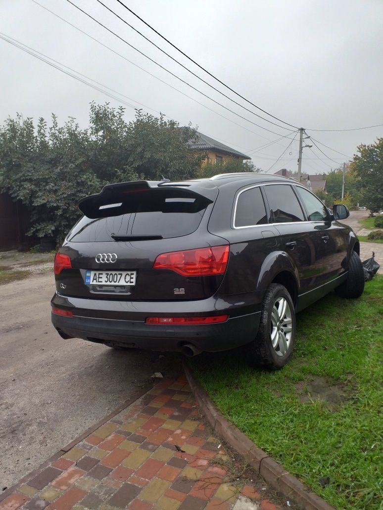 Продам audi q 7  не пневмо