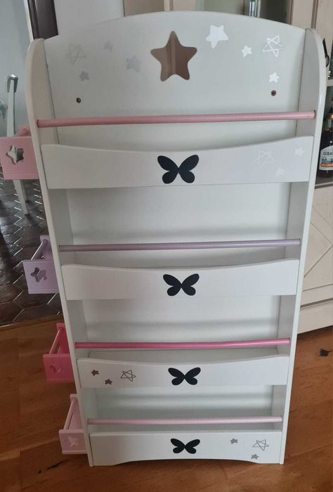 biblioteczka dla dziewczynki