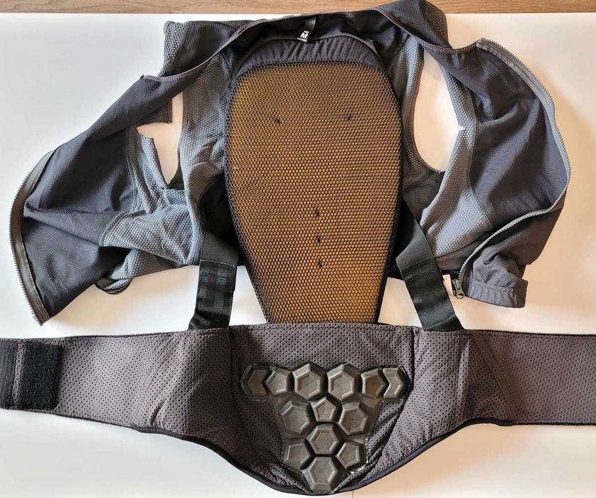 Kamizelka z ochraniaczem do sportów zimowych Uvex