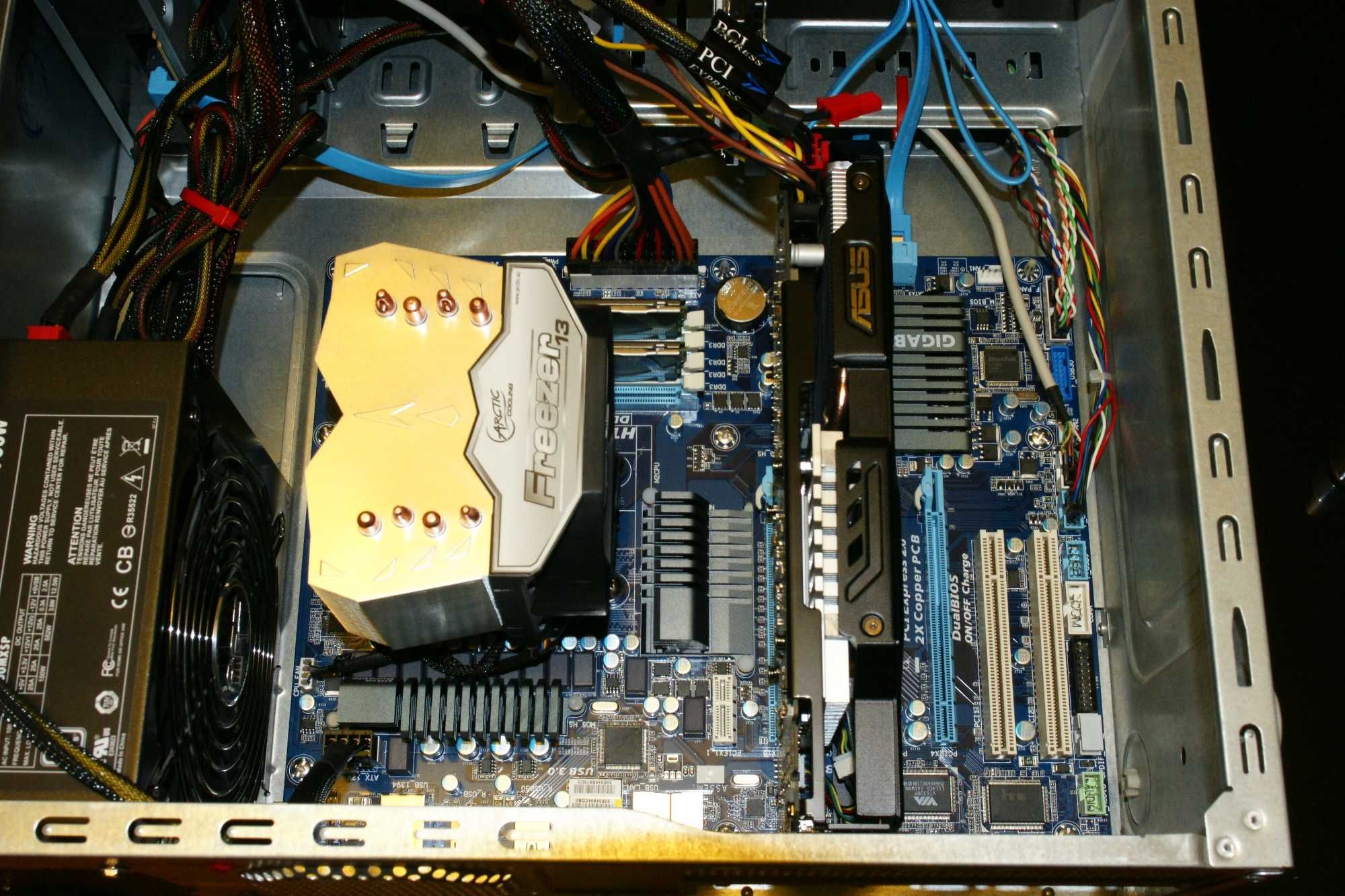 Komputer stacjonarny AMD Quad-Core 3.60 GHz RAM 8,00 GB GTX 560  Win10