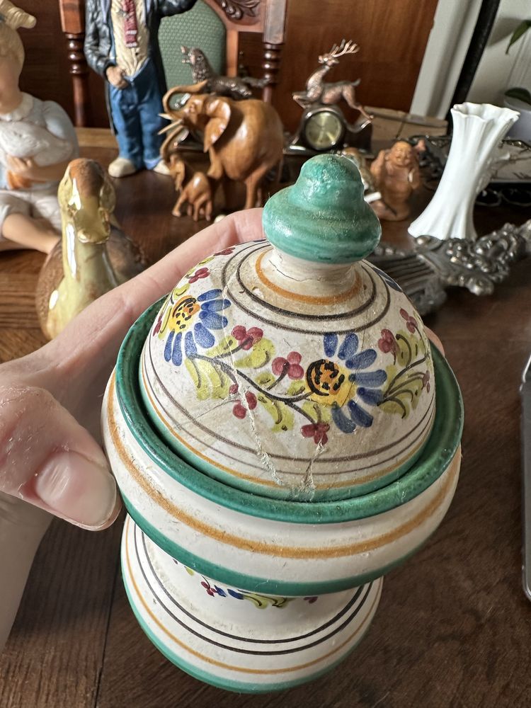 Ceramiczny ręcznie malowany pojemnik z przykrywką 1009