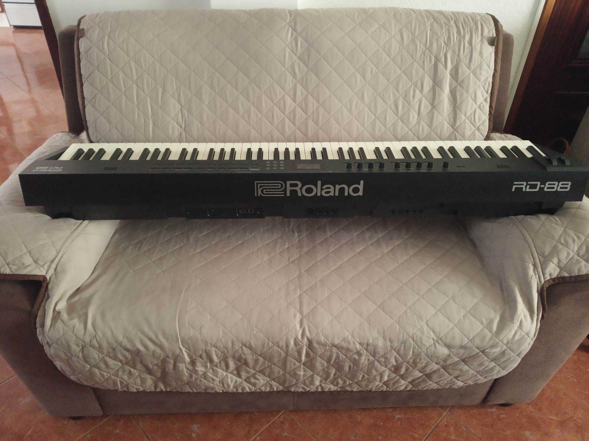 Piano Roland RD-88 praticamente novo