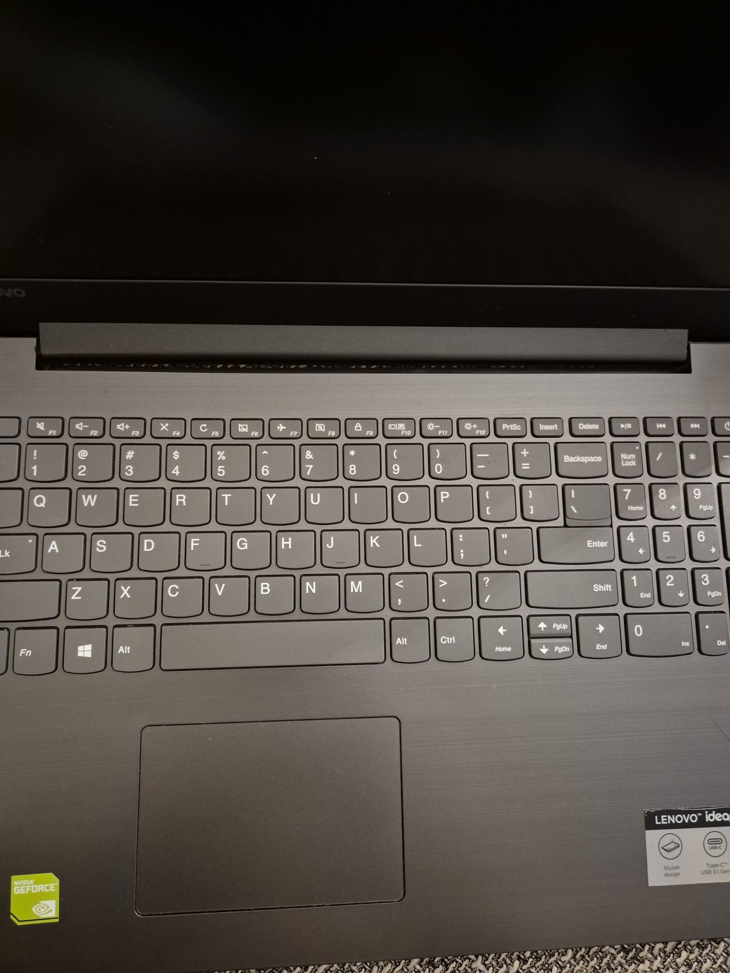 Laptop Lenovo w bardzo dobrym stanie , duża pojemność dysku 1T