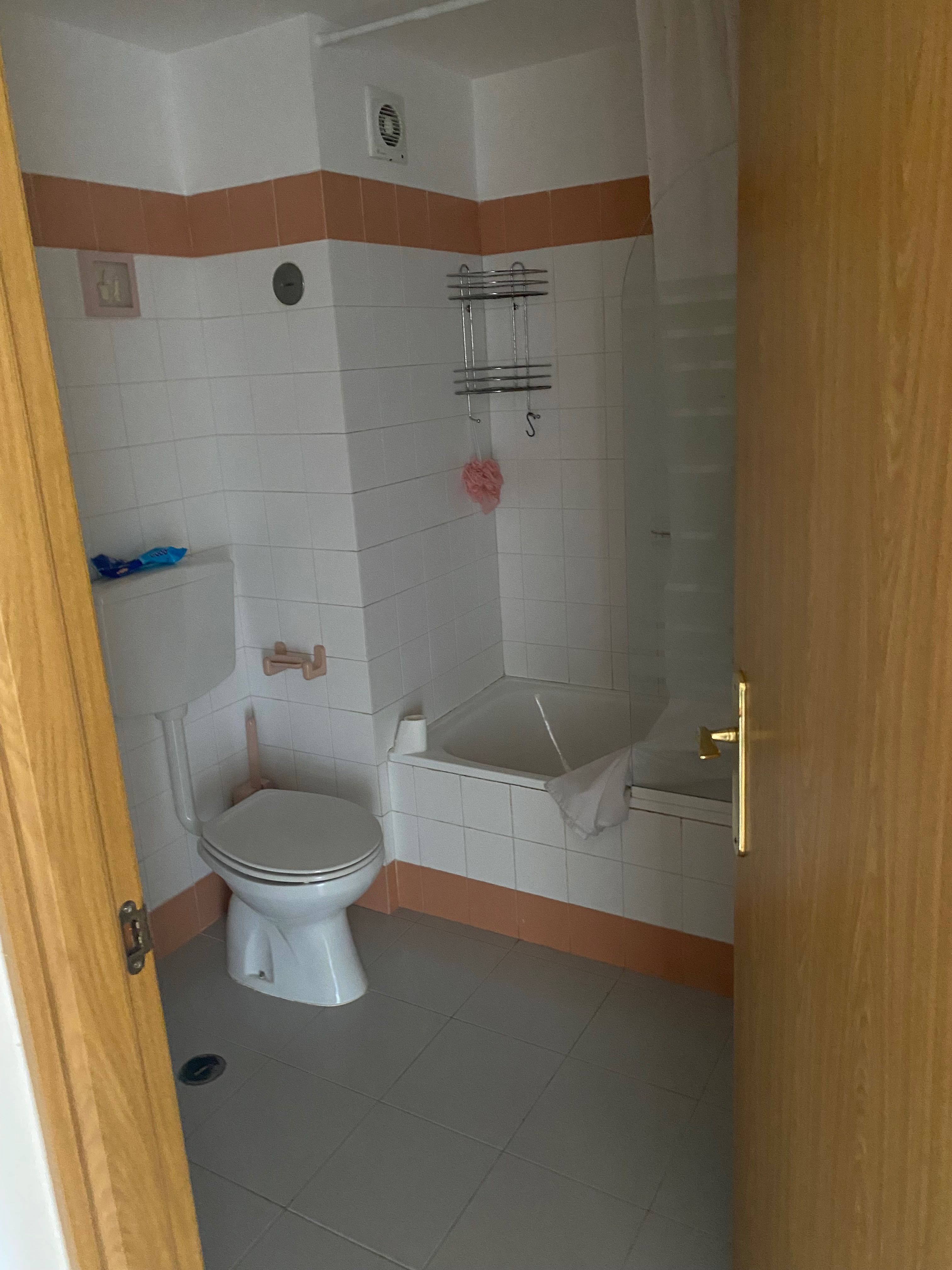 Arrenda-se Apartamento T3 no Monte da Caparica com GARAGEM