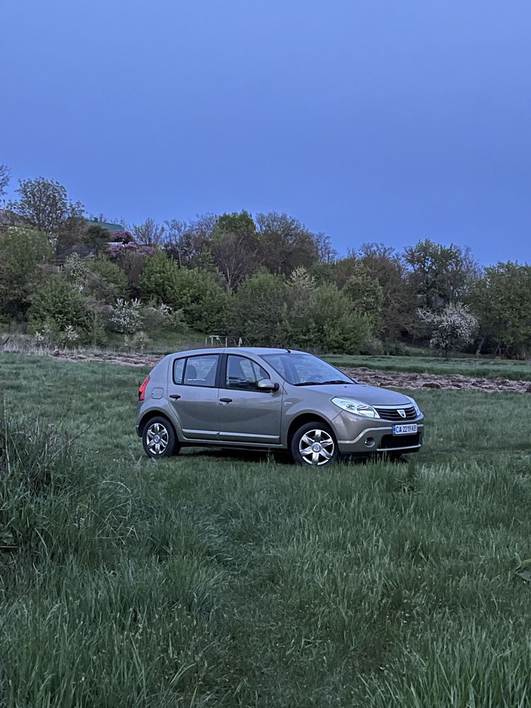 Dacia Sandero пробіг 40 тисяч км