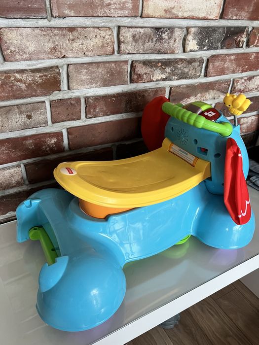 Chodzik jeździk firmy Fisher Price