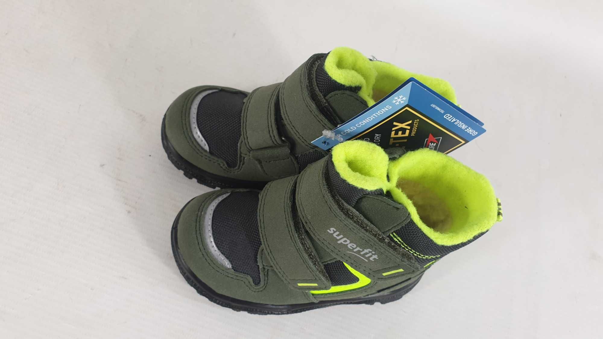 Buty dziecięce śniegowce superfit roz 20  gore-tex